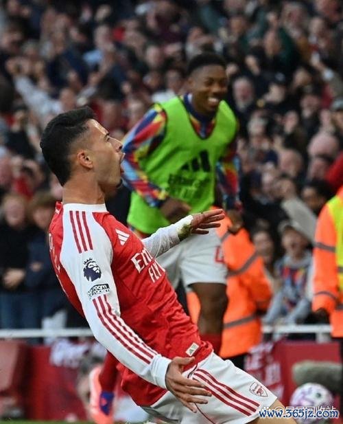 阿森纳连战艰难再折锋线 北伦敦德比险胜收场