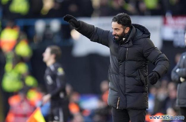 阿莫林因公开批评管理层被解雇，弗格森后曼联仍陷混乱