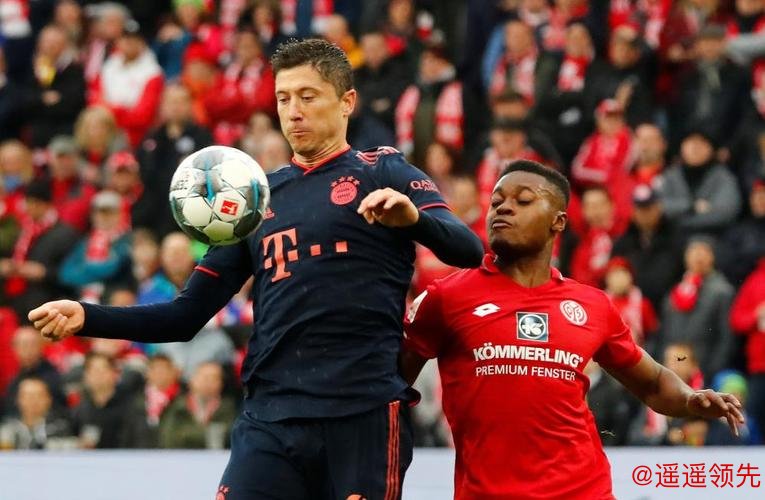 德甲-莱万+穆勒+蒂亚戈连场破门 拜仁客场3-1告捷