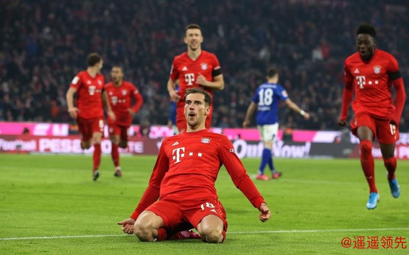 德甲-莱万传射穆勒蒂亚戈连场破门 拜仁5-0大胜